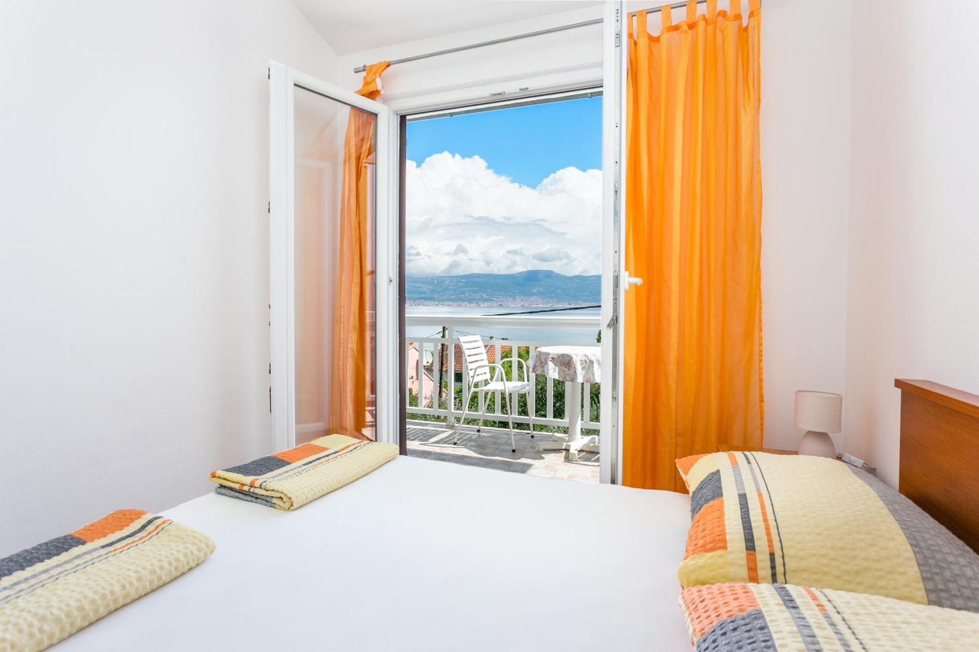 Apartments By The Sea Slatine, Ciovo - 6000 Rum bild