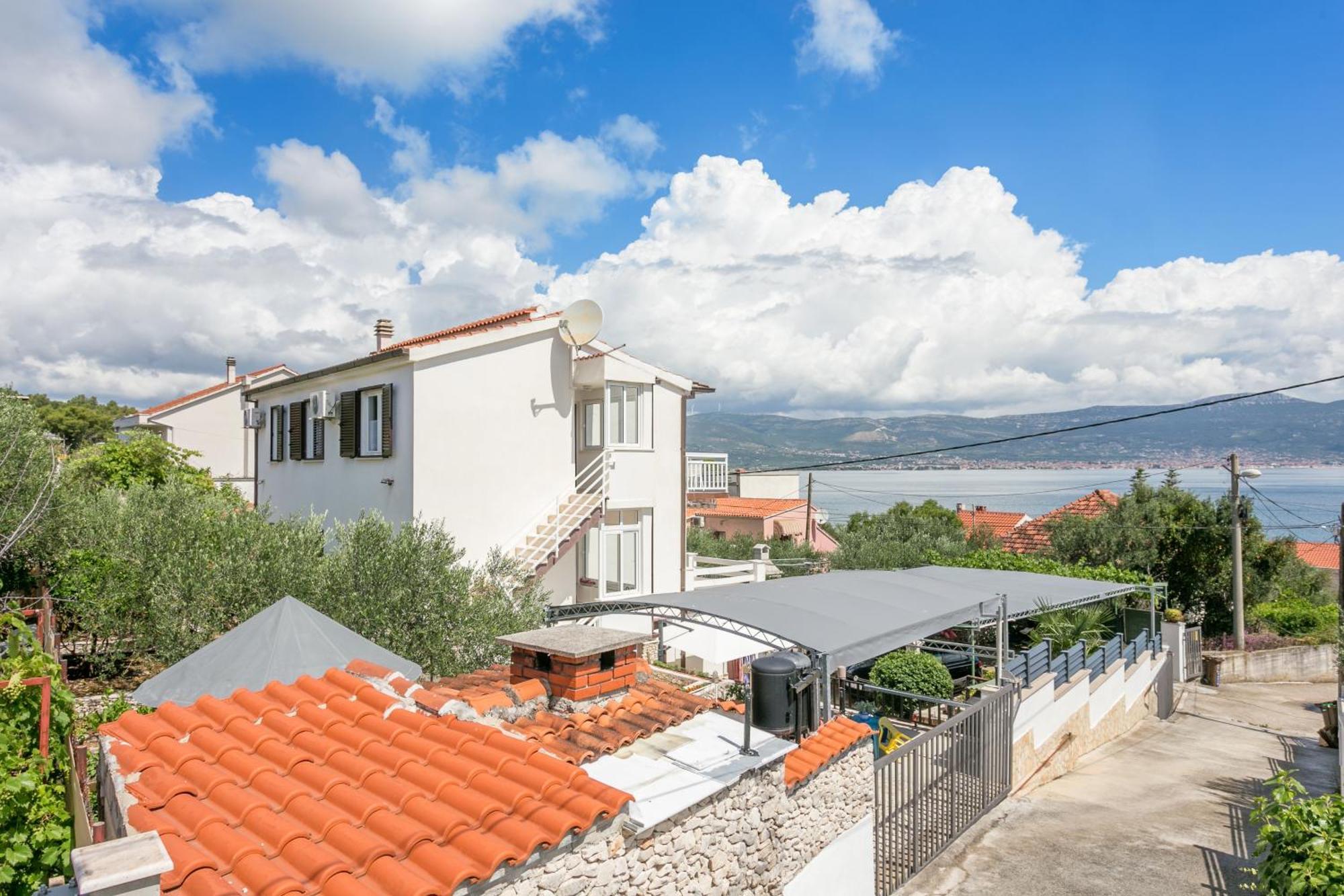 Apartments By The Sea Slatine, Ciovo - 6000 Exteriör bild